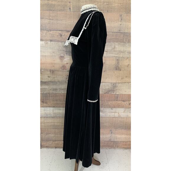 Vintage 1970’s Velvet Goth Prairie Victorian Dress Puff Shoulder Crochet Sz XS/S - Picture 8 of 15
